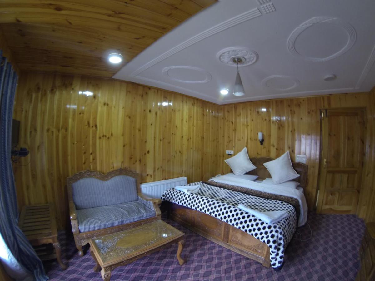 Hotel Barzman Sonāmarg Екстериор снимка