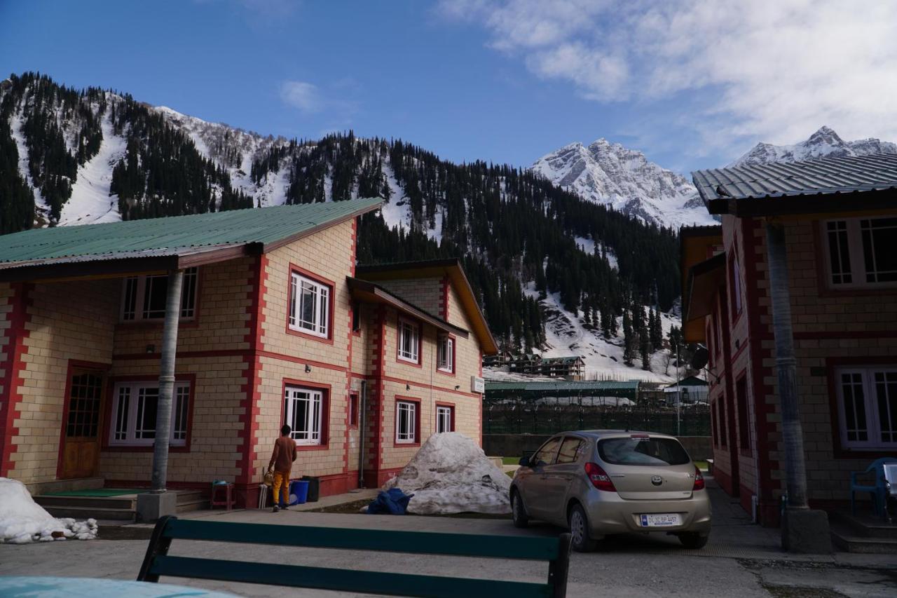 Hotel Barzman Sonāmarg Екстериор снимка