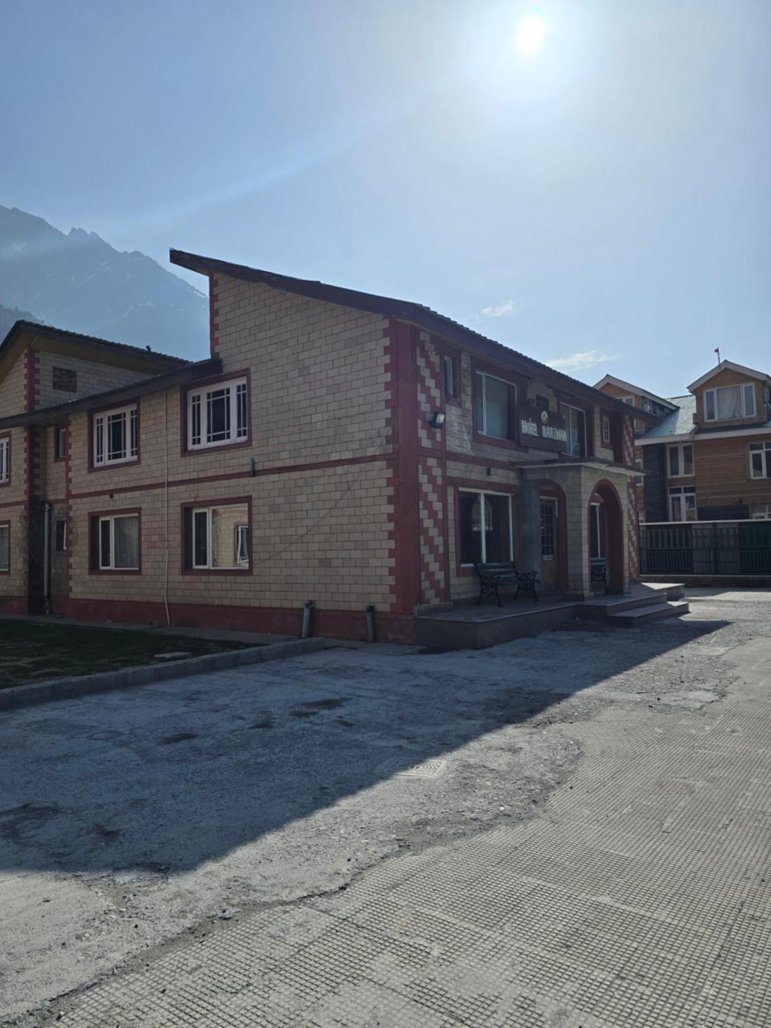Hotel Barzman Sonāmarg Екстериор снимка