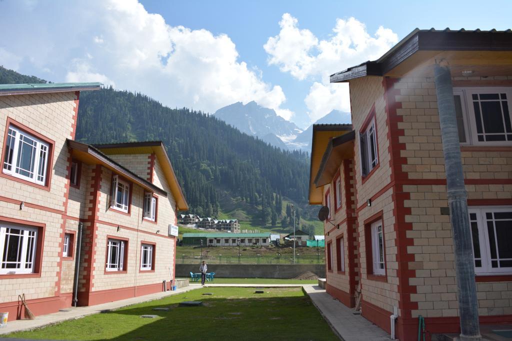 Hotel Barzman Sonāmarg Екстериор снимка