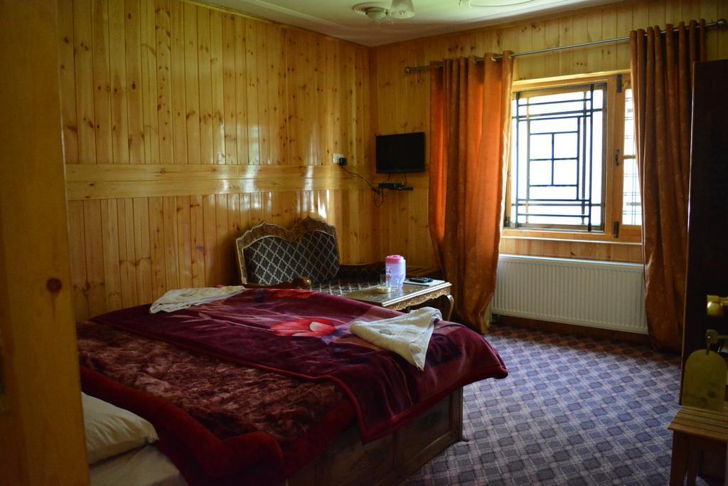 Hotel Barzman Sonāmarg Екстериор снимка