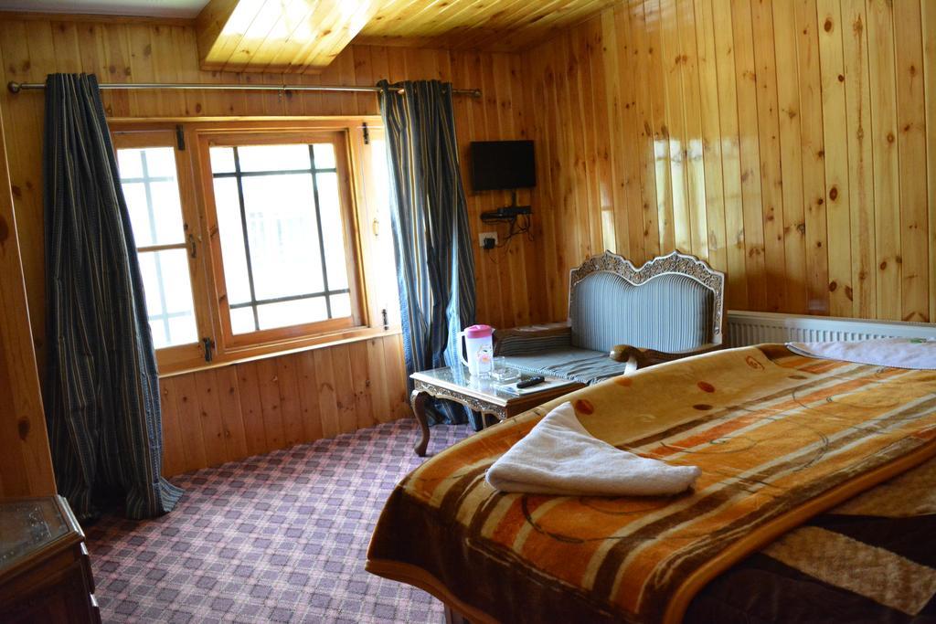 Hotel Barzman Sonāmarg Екстериор снимка
