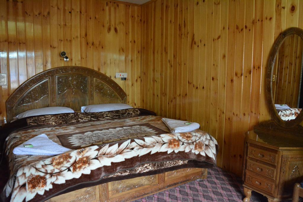 Hotel Barzman Sonāmarg Екстериор снимка